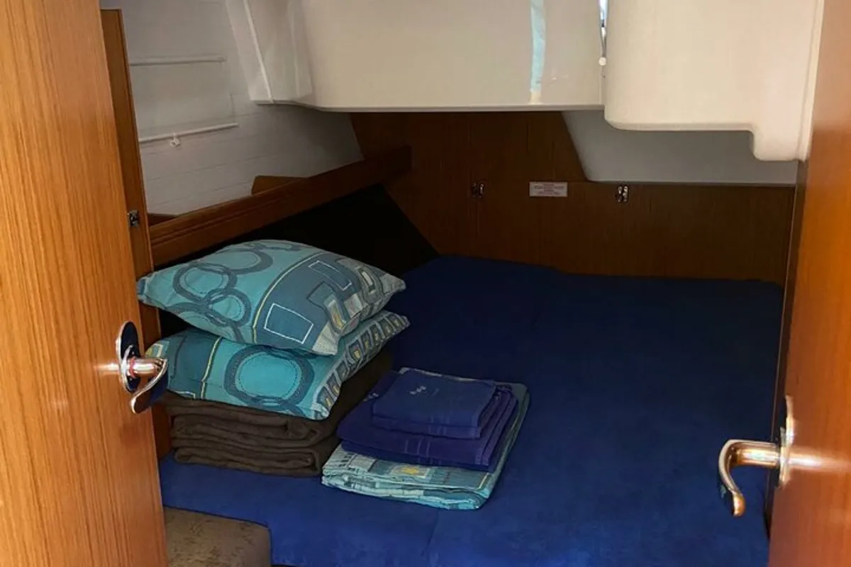 Cabin on Locura, a Bavaria Cruiser 51 sailboat at Općina Vrsar, Croatia