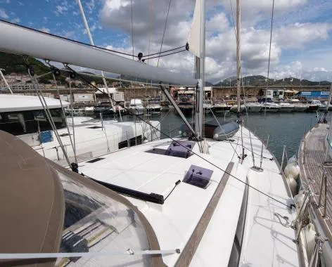Cabin on Giovanna, a Jeanneau Sun Odyssey 519 sailboat at Salerno, Italy
