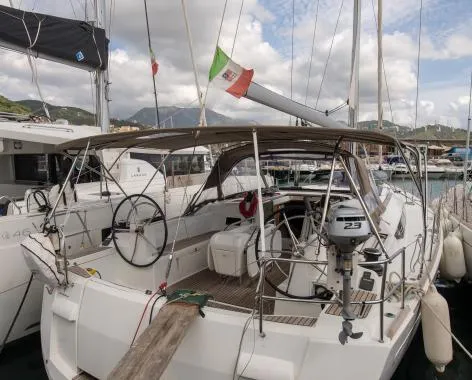 Cabin on Giovanna, a Jeanneau Sun Odyssey 519 sailboat at Salerno, Italy