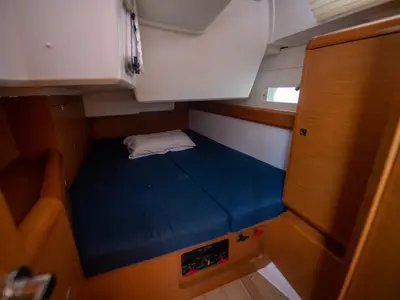 Deck of Giovanna, a Jeanneau Sun Odyssey 519 sailboat at Salerno, Italy