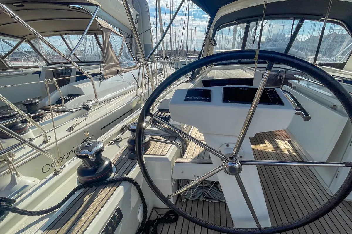 Cockpit of Coeur Grenadine, a Beneteau Oceanis 46.1 sailboat at Plan-d'Aups-Sainte-Baume, France