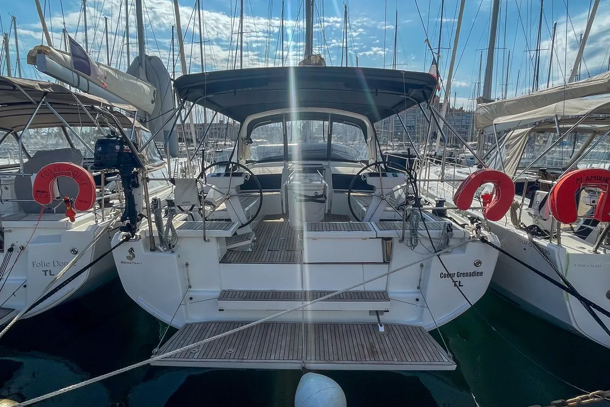 Exterior view of Coeur Grenadine, a Beneteau Oceanis 46.1 sailboat at Plan-d'Aups-Sainte-Baume, France