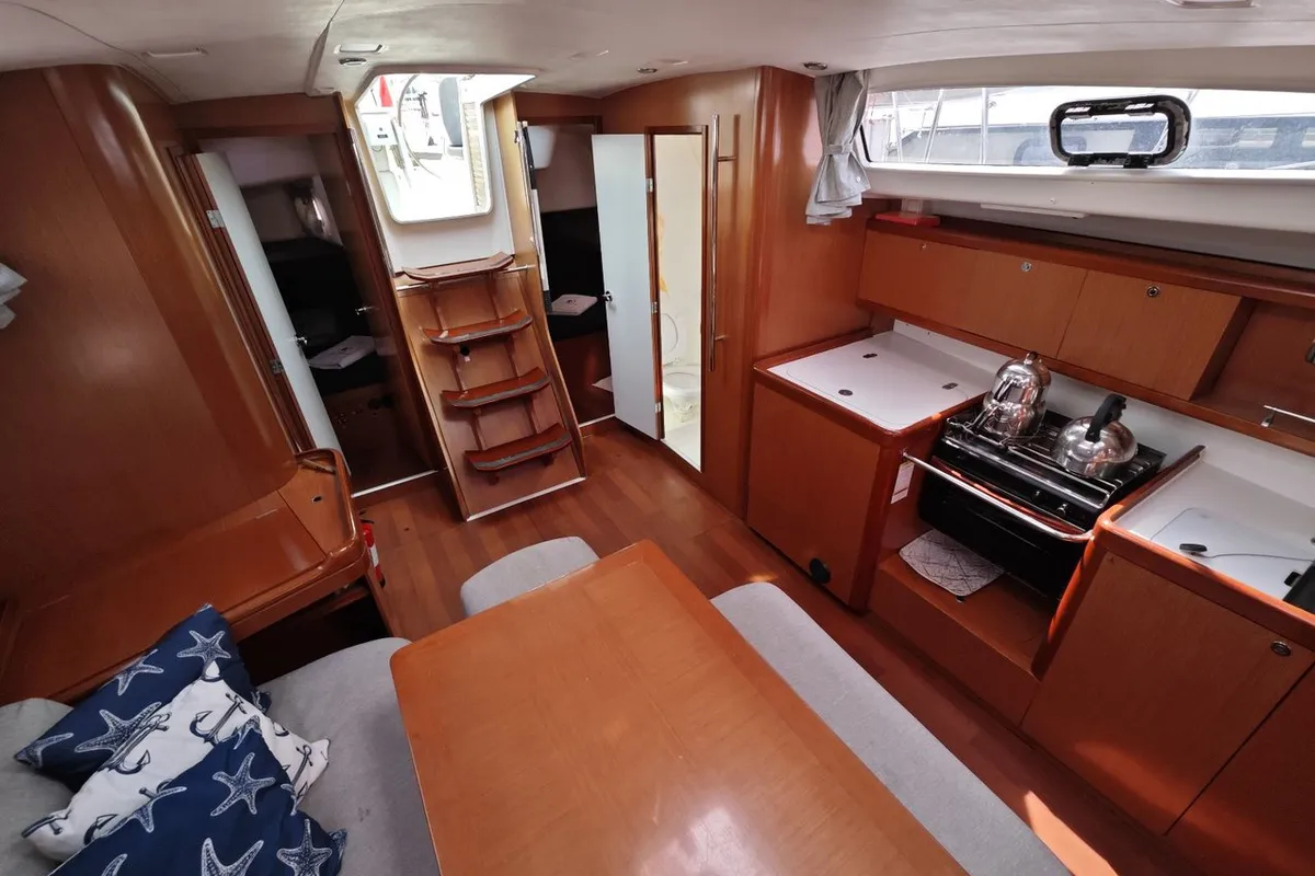 Salon of Lilium, a Beneteau Oceanis 43 Family sailboat at Fethiye, Turkey