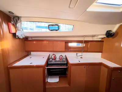 Galley of Lilium, a Beneteau Oceanis 43 Family sailboat at Fethiye, Turkey