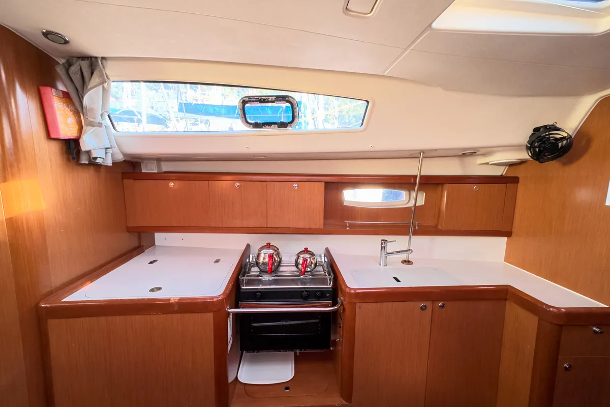 Galley of Lilium, a Beneteau Oceanis 43 Family sailboat at Fethiye, Turkey