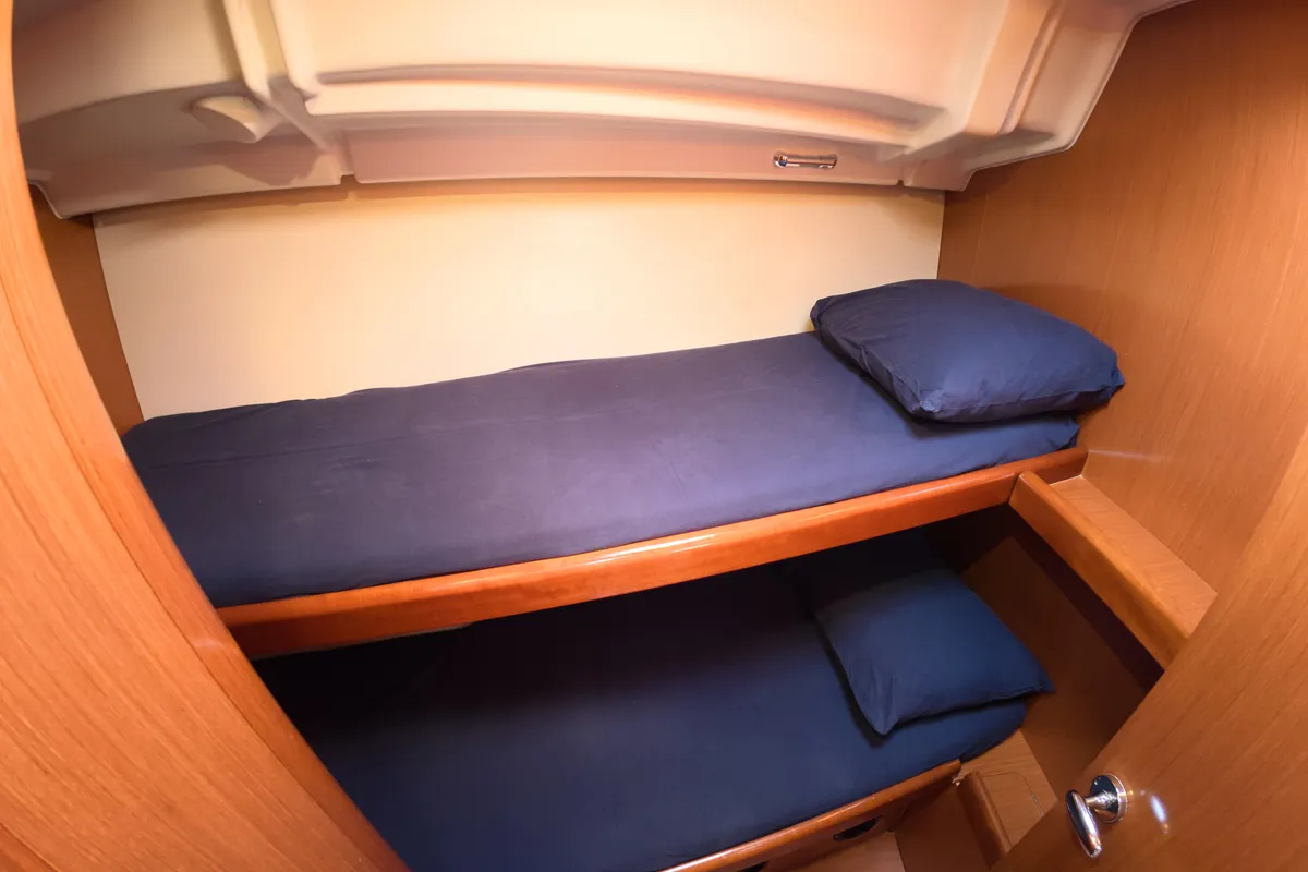 Cabin on Lilium, a Beneteau Oceanis 43 Family sailboat at Fethiye, Turkey