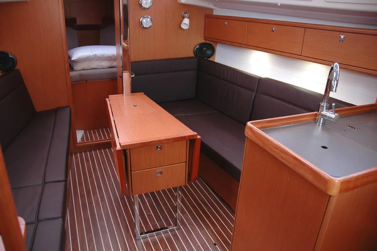 Salon of Kleeia, a Bavaria Cruiser 33 sailboat at Olbia, Italy