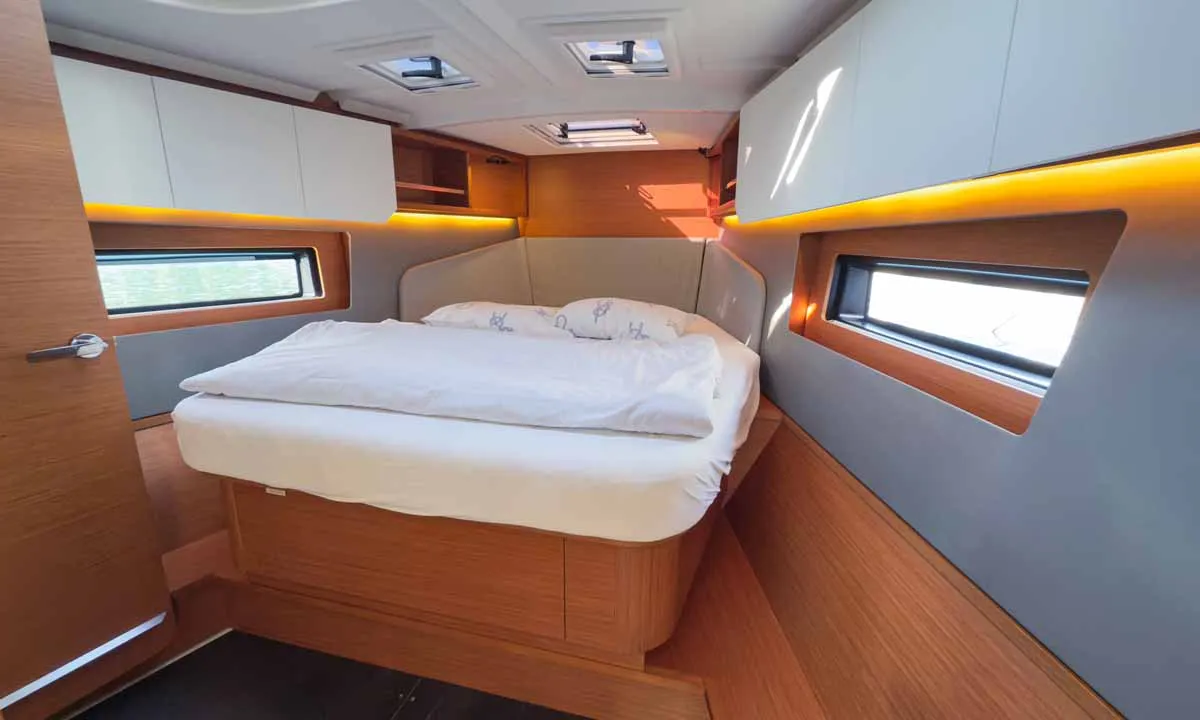 Cabin on Nine to five, a Dufour 41 Performance sailboat at Grad Pula, Croatia
