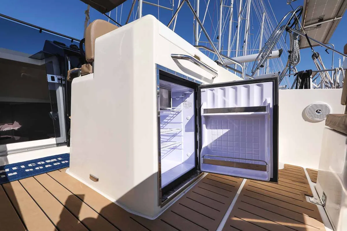 Planac, a Nuva M9 Cabin motorboat at Palma de Mallorca, Spain