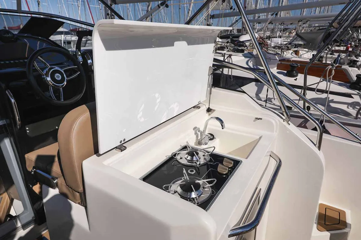 Planac, a Nuva M9 Cabin motorboat at Palma de Mallorca, Spain