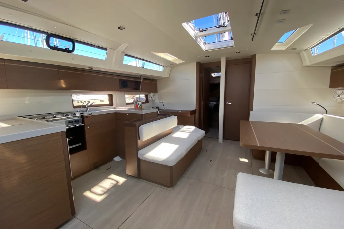 Salon of Kallisto, a Beneteau Oceanis 51.1 sailboat at Athens, Greece