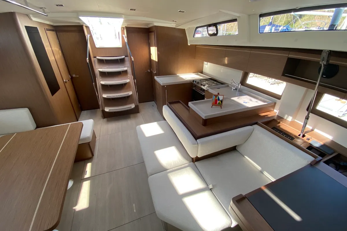Salon of Kallisto, a Beneteau Oceanis 51.1 sailboat at Athens, Greece