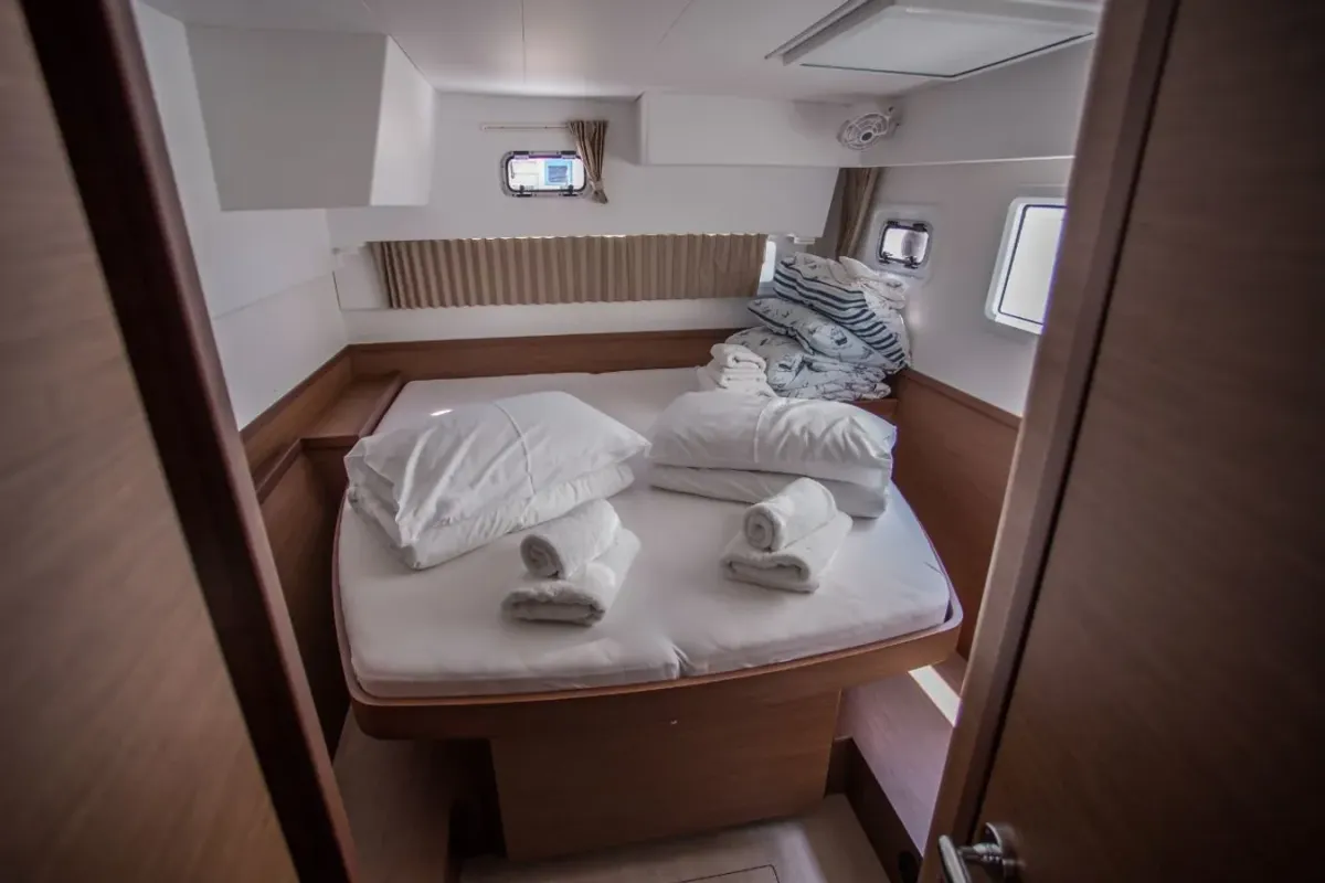 Cabin on Ariel 3, a Lagoon 42 catamaran at Baan Salak Phet, Thailand
