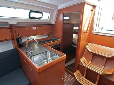 Galley of ADRIA MASA, a Bavaria 34 Cruiser sailboat at Split, Croatia
