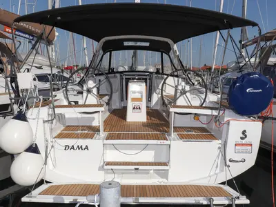 Dama