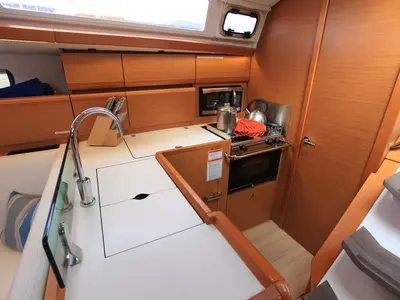 Galley of Jillsee, a Jeanneau Sun Odyssey 419 sailboat at Road Town, British Virgin Islands