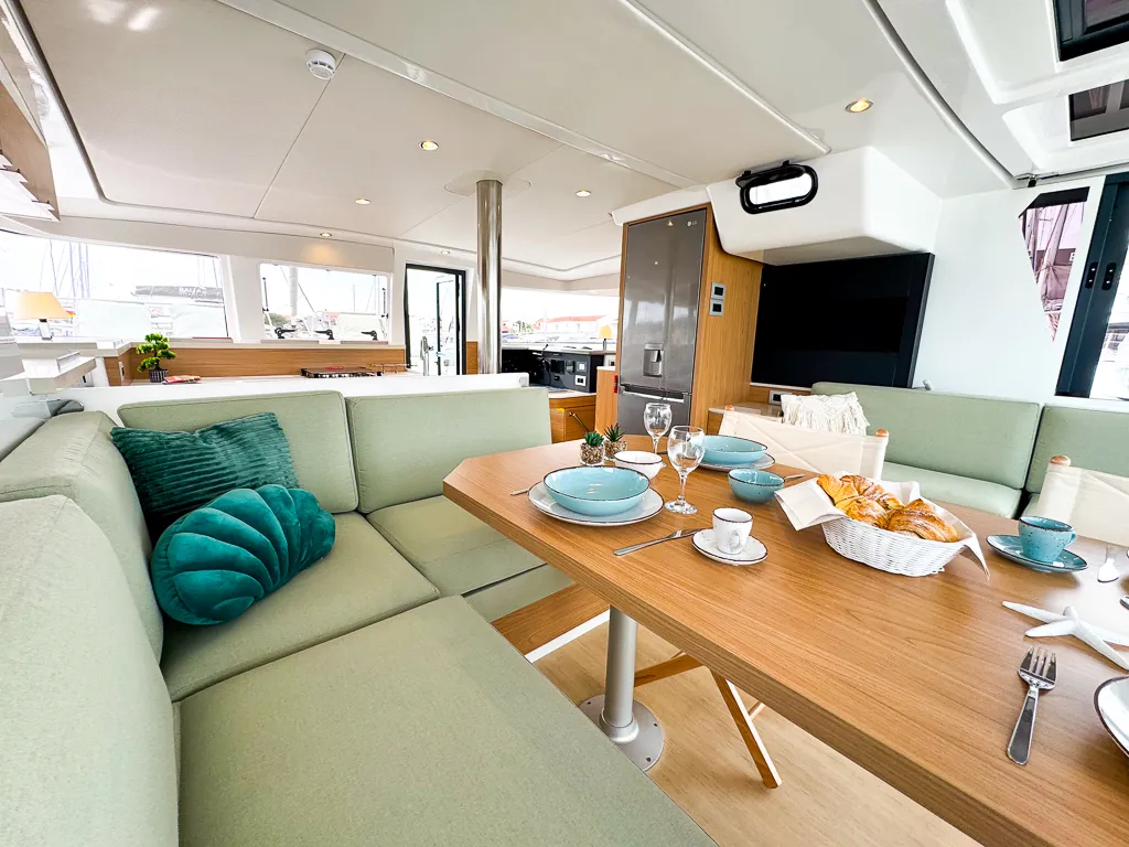 Salon of Merlot, a Bali 4.2 catamaran at Pirovac, Croatia