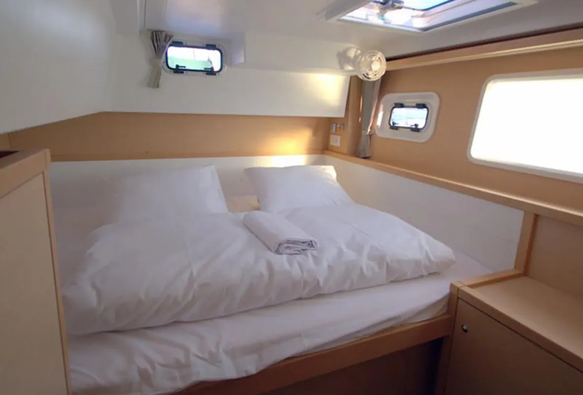 Cabin on Pulpo, a Lagoon 39 catamaran at Dubrovnik, Croatia