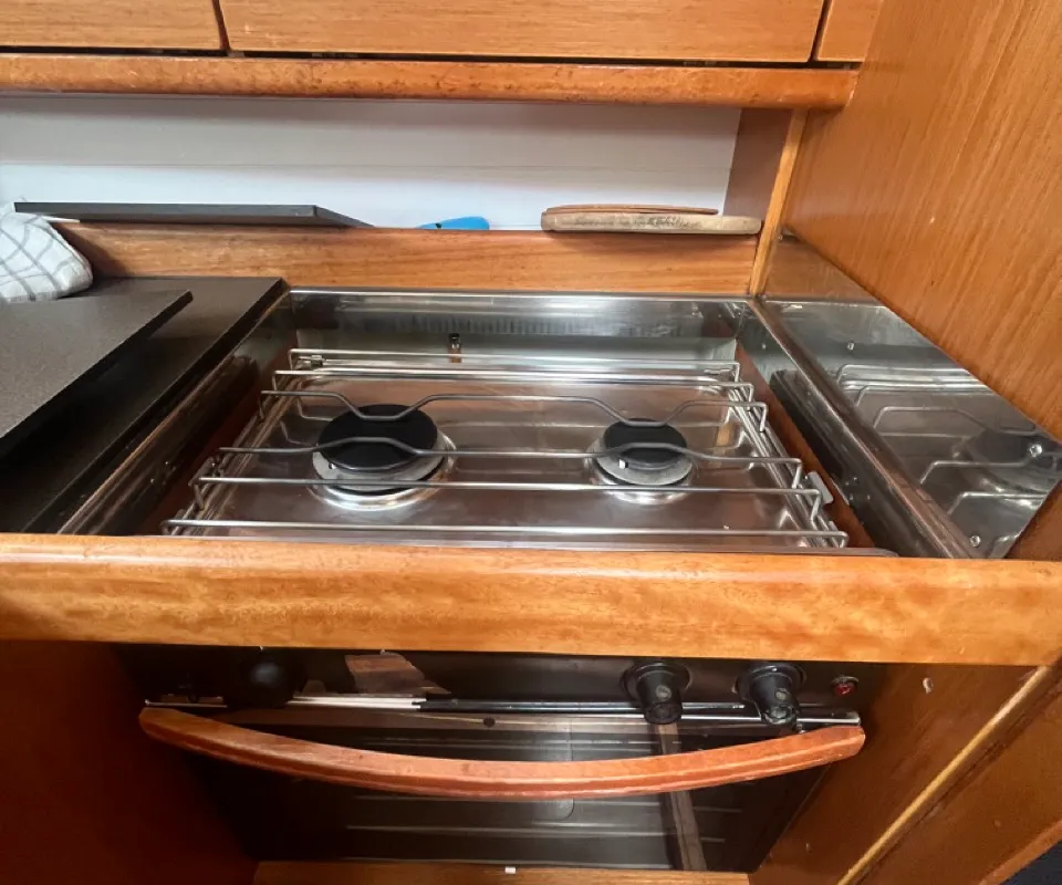 Galley of TIKA, a Bavaria Cruiser 34 sailboat at Općina Sukošan, Croatia