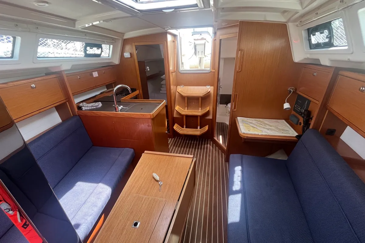 Salon of TIKA, a Bavaria Cruiser 34 sailboat at Općina Sukošan, Croatia