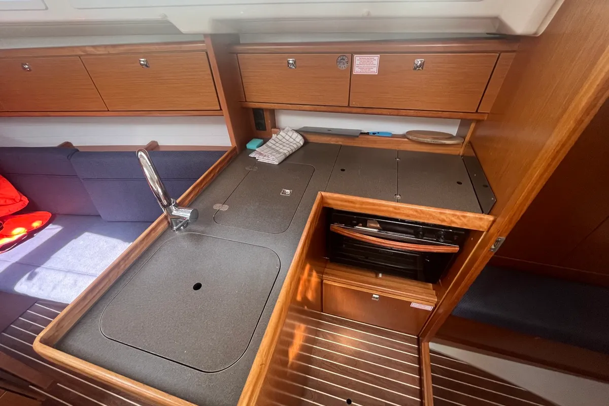 Galley of TIKA, a Bavaria Cruiser 34 sailboat at Općina Sukošan, Croatia
