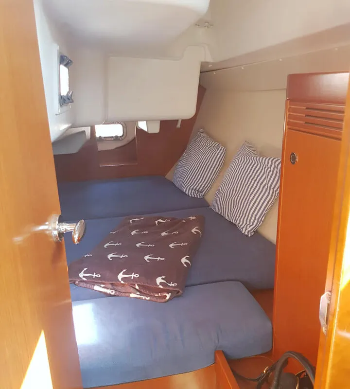 Cabin on Robben, a Beneteau Oceanis 31 sailboat at Heiligenhafen, Germany