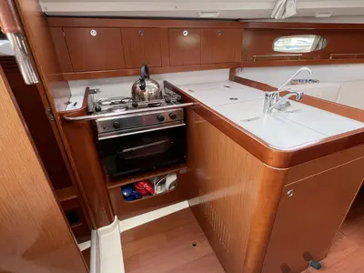 Galley of Robben, a Beneteau Oceanis 31 sailboat at Heiligenhafen, Germany