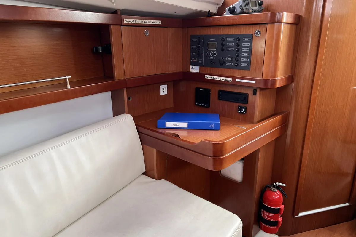 Salon of Robben, a Beneteau Oceanis 31 sailboat at Heiligenhafen, Germany