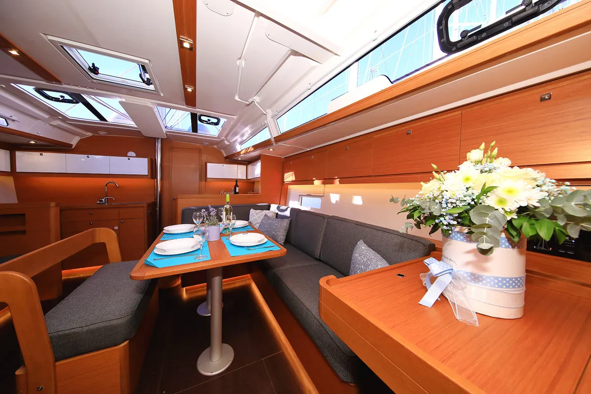 Salon of Auszeit, a Dufour 430 sailboat at Jezera, Croatia