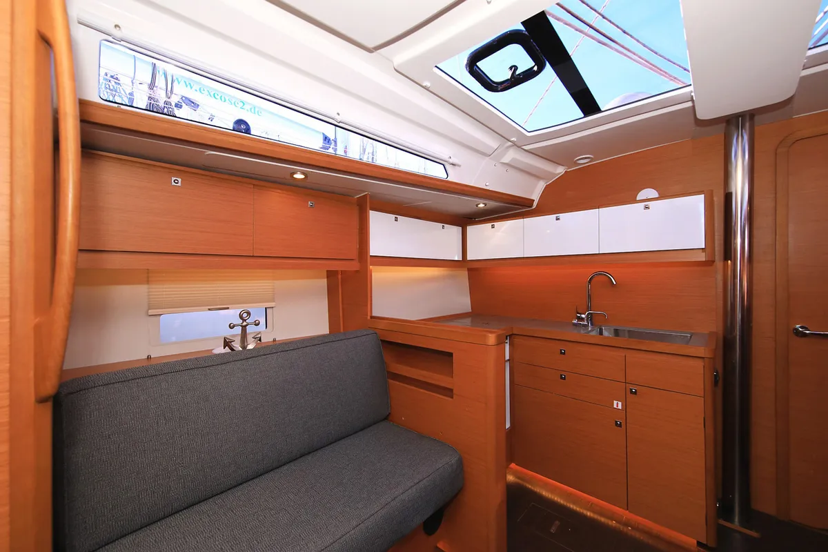 Salon of Auszeit, a Dufour 430 sailboat at Jezera, Croatia