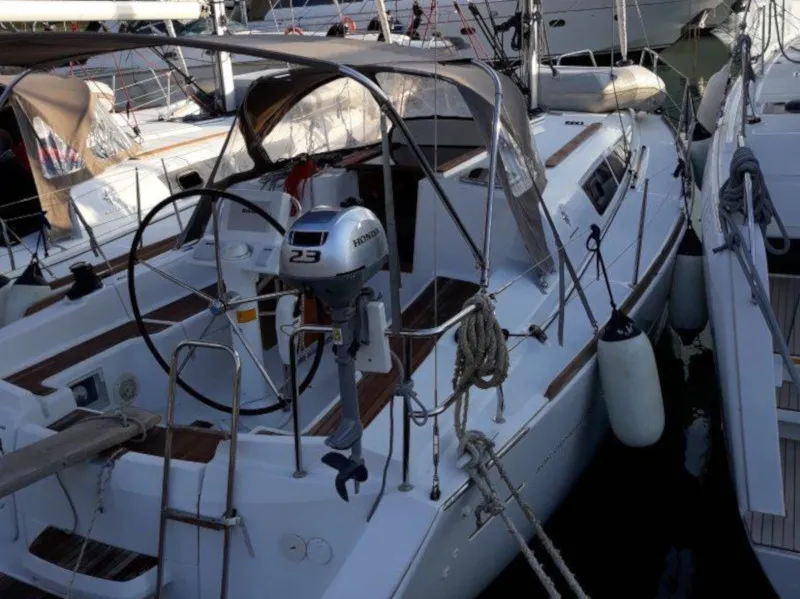 Deck of Arosa, a Jeanneau Sun Odyssey 33i sailboat at Kontokali, Greece