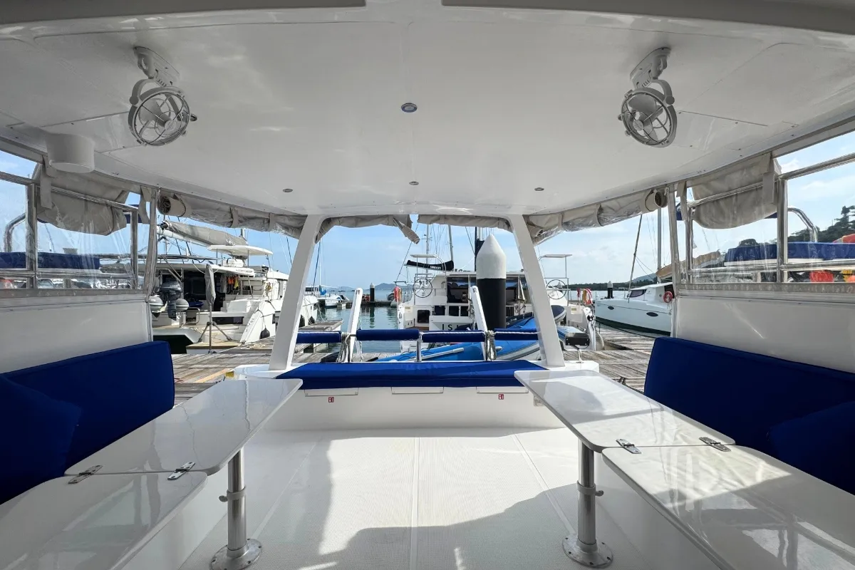 Deck of Isle Phantom, a Island Spirit 410 catamaran at Baan Salak Phet, Thailand