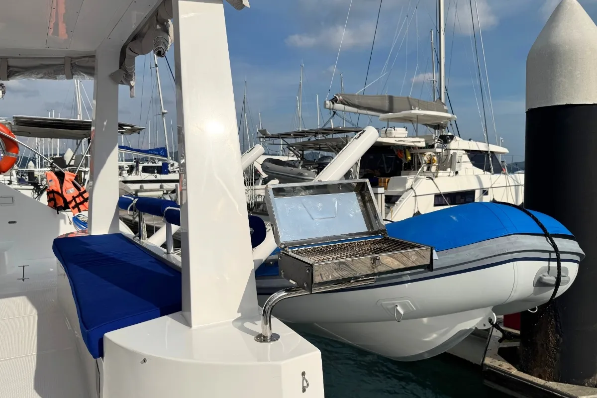 Isle Phantom, a Island Spirit 410 catamaran at Baan Salak Phet, Thailand