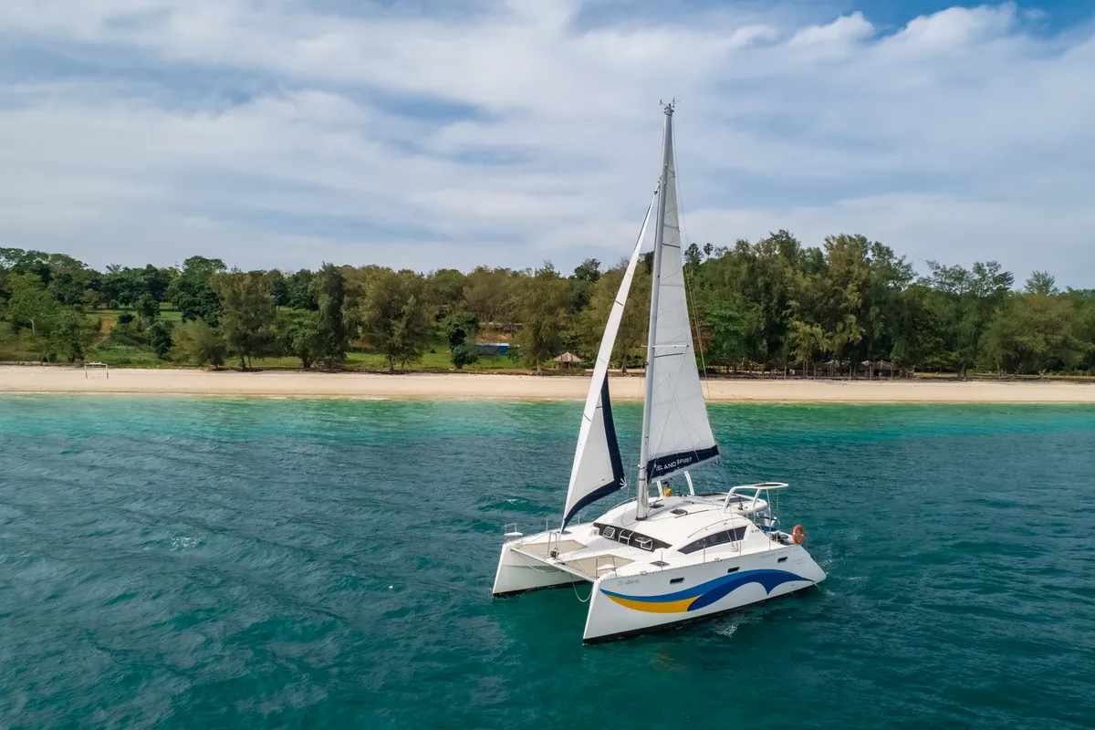 Exterior view of Isle Phantom, a Island Spirit 410 catamaran at Baan Salak Phet, Thailand