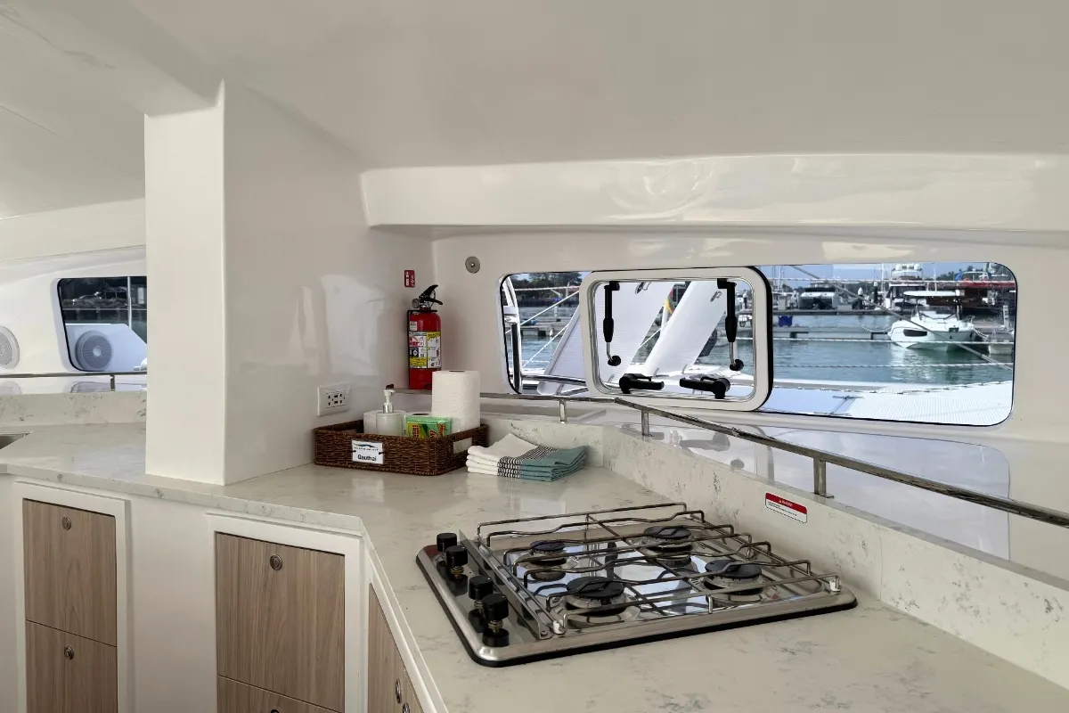Galley of Isle Phantom, a Island Spirit 410 catamaran at Baan Salak Phet, Thailand
