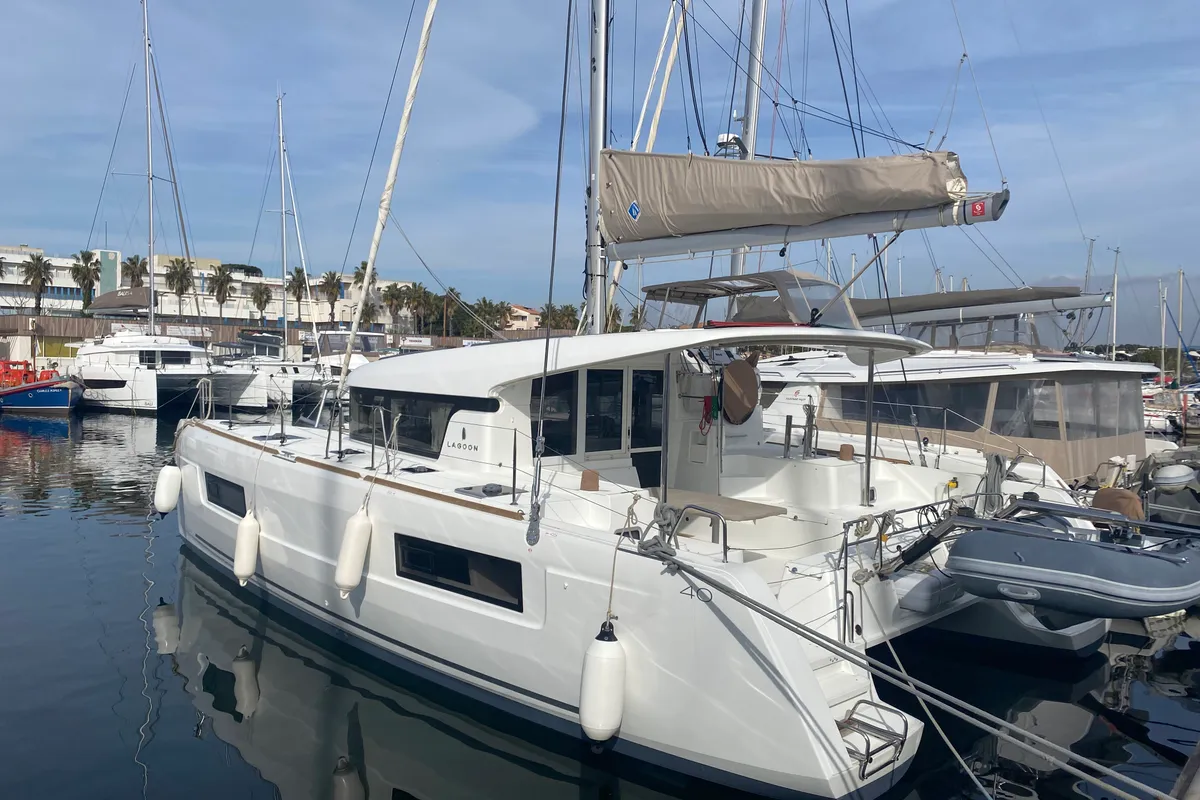 Exterior view of Fil'eole, a Lagoon 40 catamaran at Hyères, France