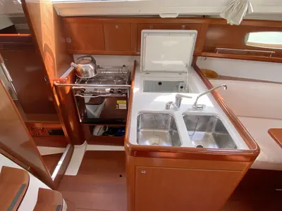 Galley of Little Jo, a Beneteau Oceanis 31 sailboat at Flensburg, Germany