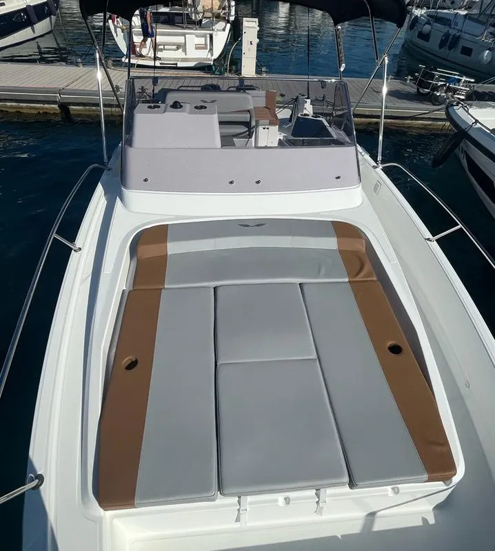 Deck of Flyer 9, a Beneteau Flyer 9 SUNdeck motorboat at Grad Pula, Croatia