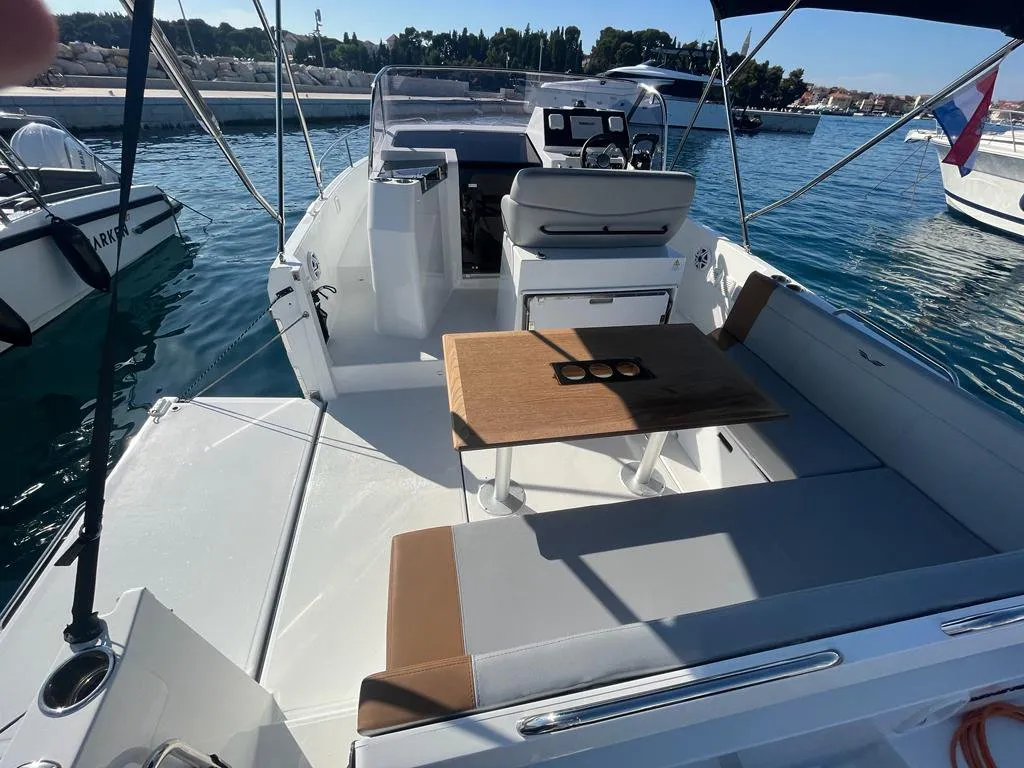 Deck of Flyer 9, a Beneteau Flyer 9 SUNdeck motorboat at Grad Pula, Croatia