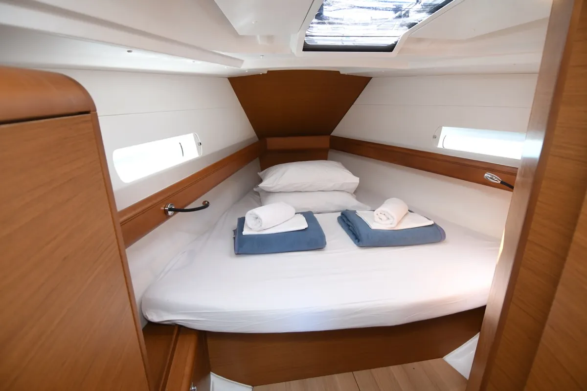 Cabin on Euros, a Jeanneau Sun Odyssey 419 sailboat at Dubrovnik, Croatia