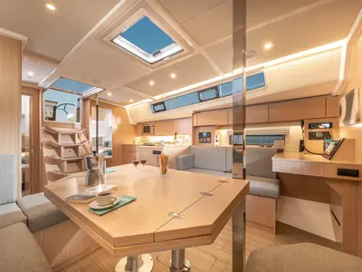 Salon of NAYJARA II, a Bavaria C42 sailboat at Cecina, Italy