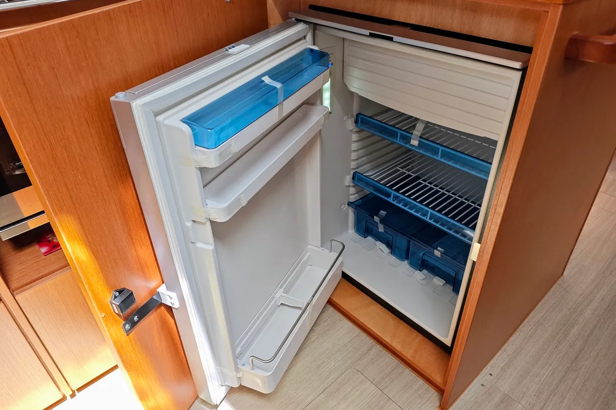 Galley of Zen, a Bavaria C42 sailboat at Sukošan, Croatia