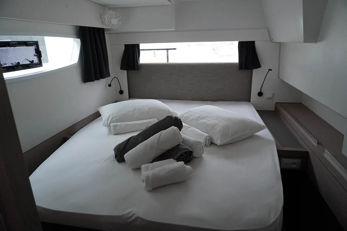 Cabin on Positive Energy, a Fountaine Pajot Tanna 47 catamaran at Roche Caiman, Seychelles