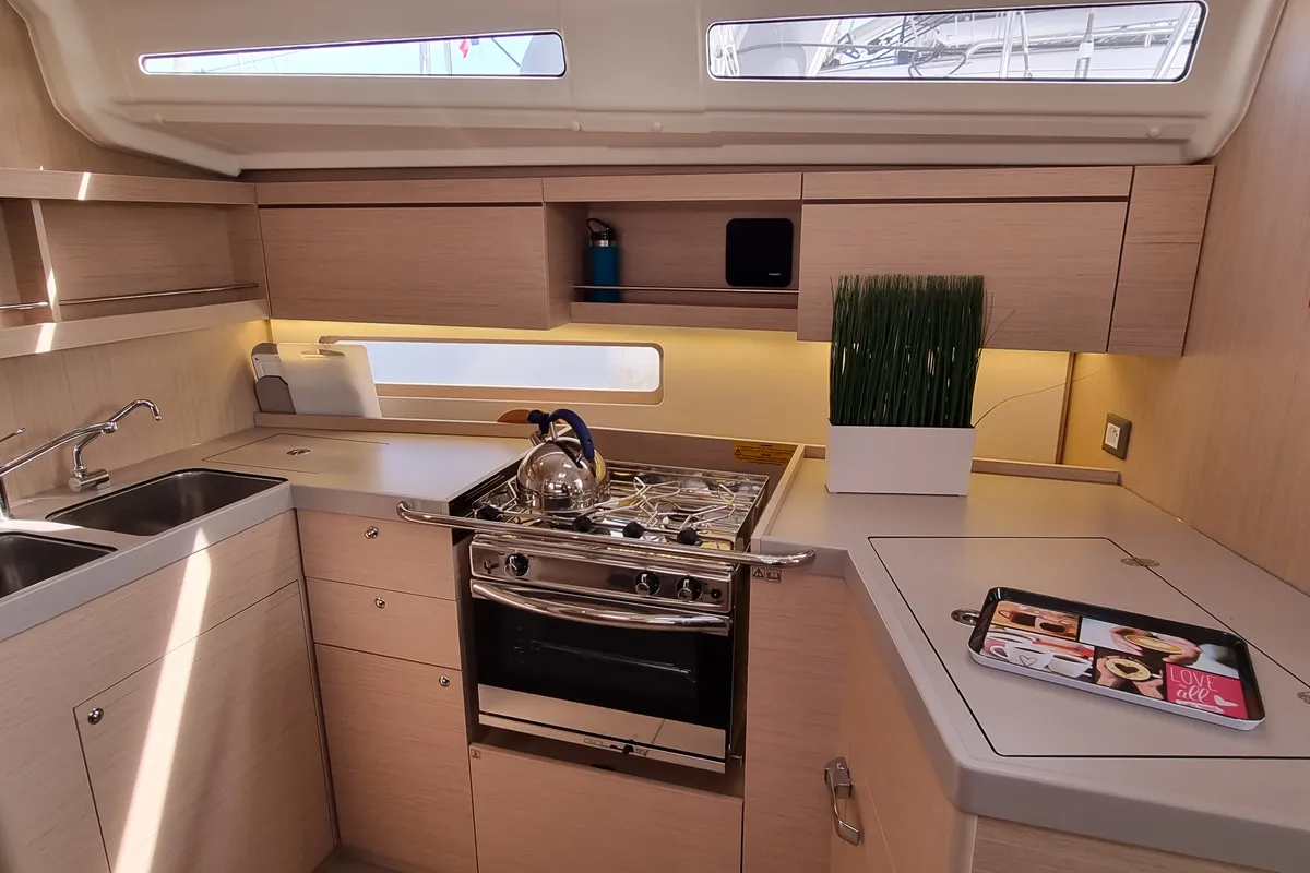 Galley of Kapakap, a Beneteau Oceanis 40.1 sailboat at Vallauris, France