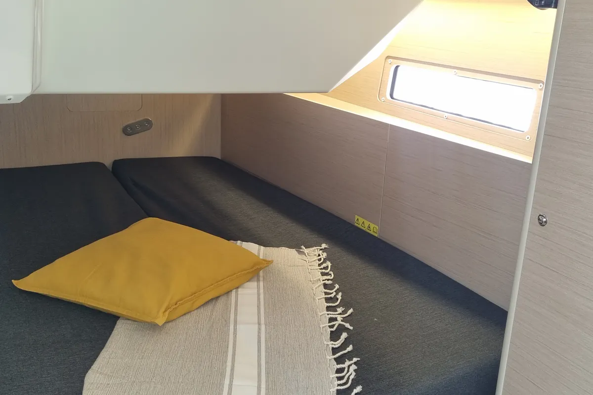 Cabin on Kapakap, a Beneteau Oceanis 40.1 sailboat at Vallauris, France