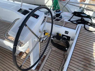 Cockpit of LEVITAN, a Beneteau Oceanis 46.1 sailboat at Općina Sukošan, Croatia