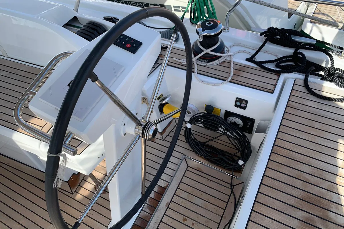 Cockpit of LEVITAN, a Beneteau Oceanis 46.1 sailboat at Općina Sukošan, Croatia