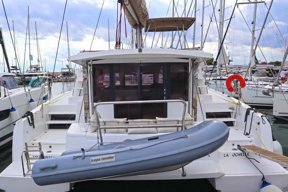 MEMORIES, a Bali 4.1 catamaran at Parikia, Greece