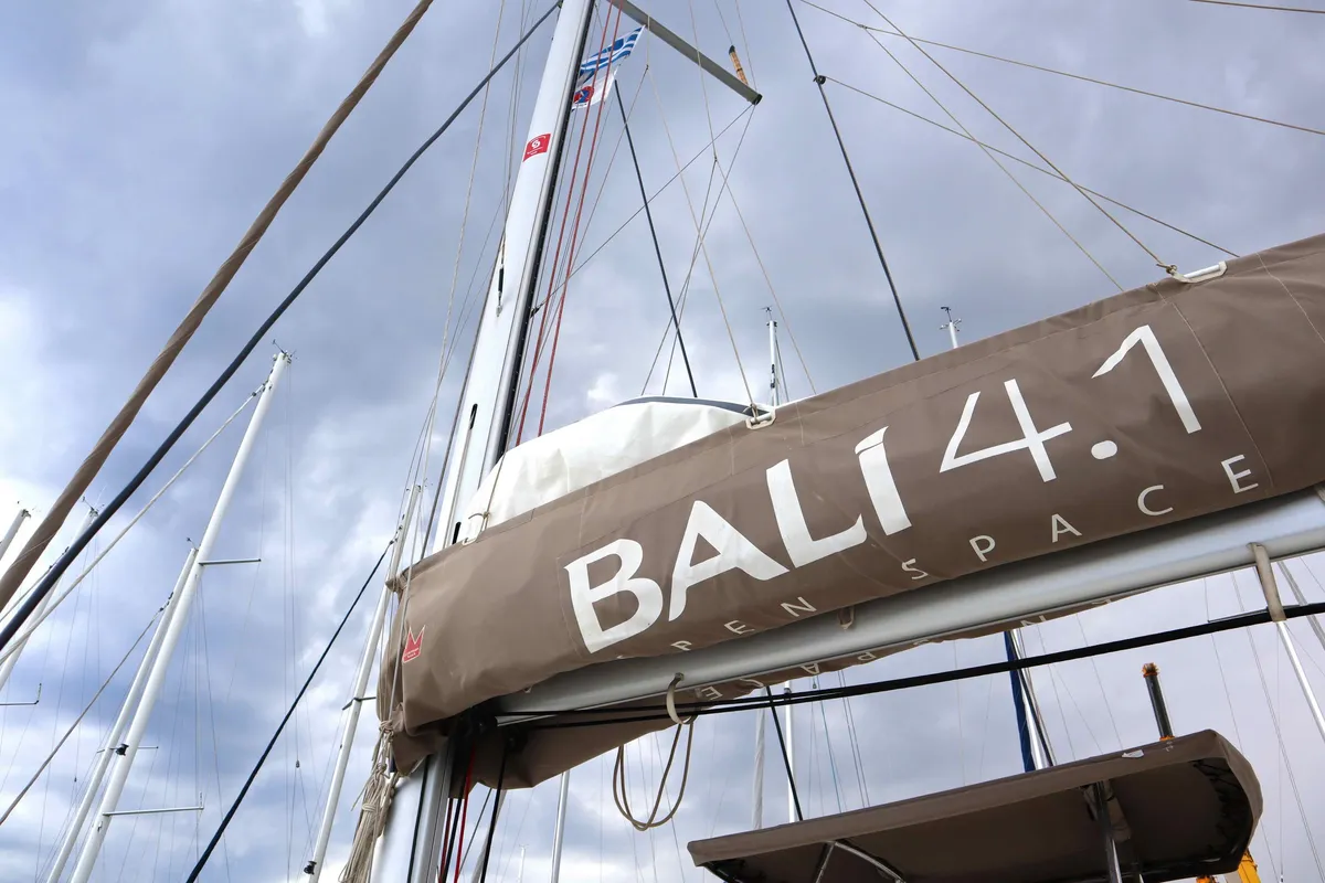 MEMORIES, a Bali 4.1 catamaran at Parikia, Greece