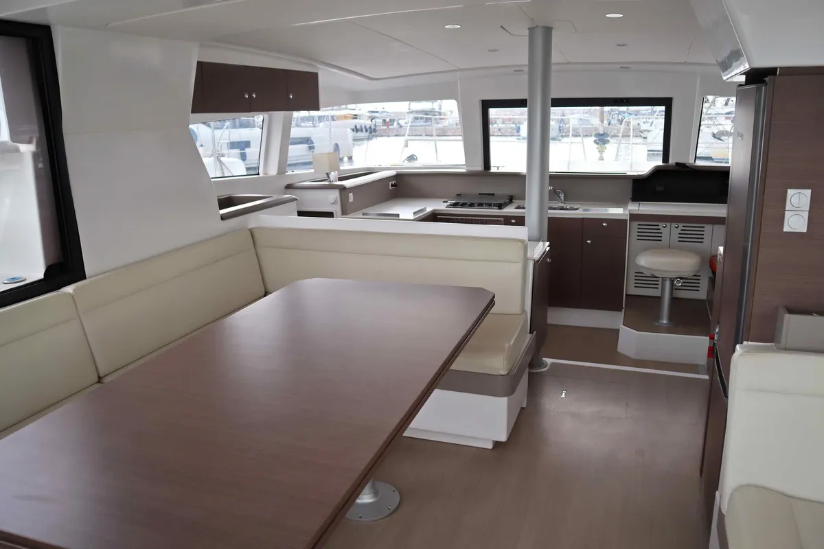 MEMORIES, a Bali 4.1 catamaran at Parikia, Greece